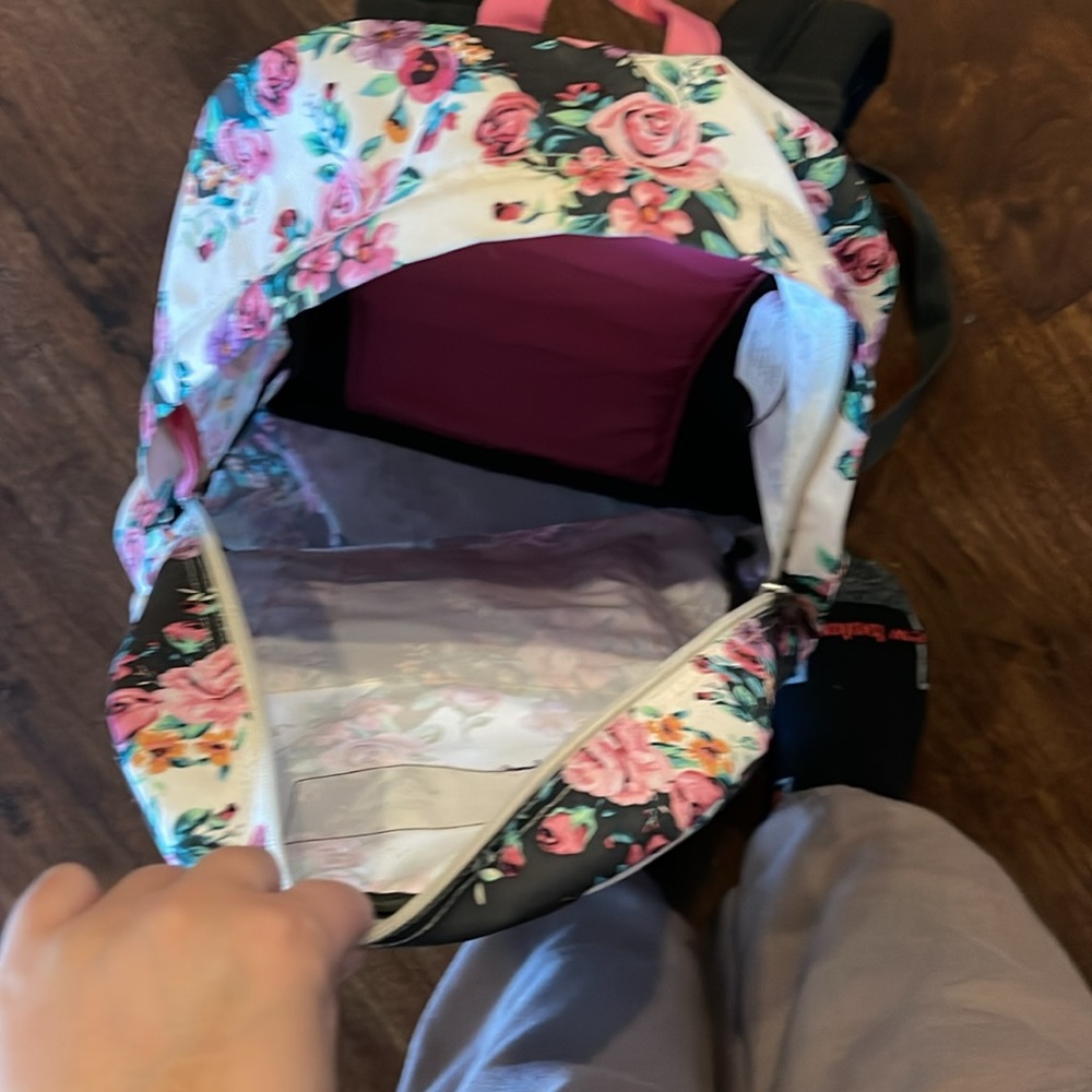 Backpack - Picture 2 of 4